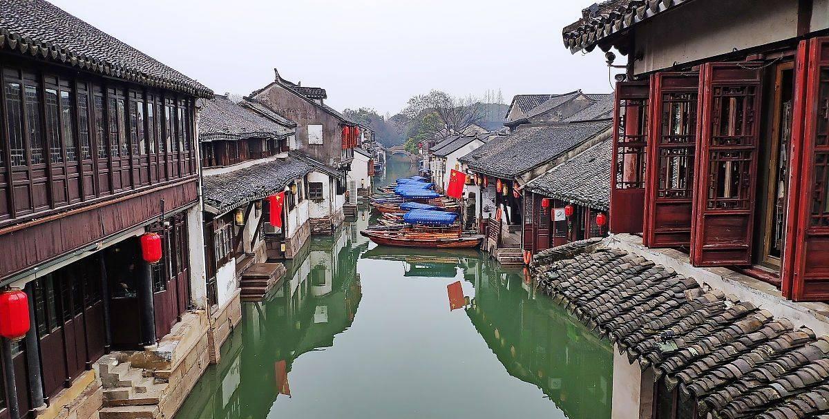古墓丽影：崛起